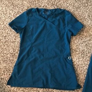 Cherokee Infinity scrub SET